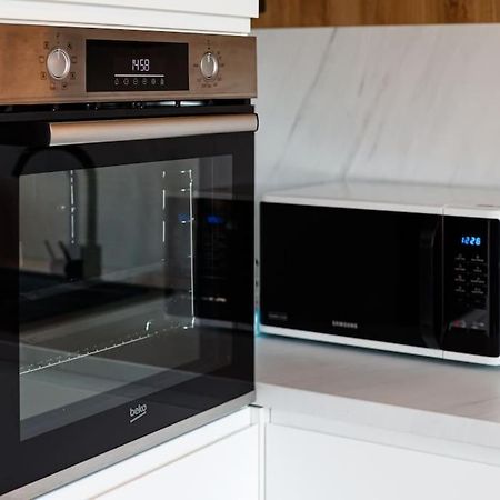 טימישוארה Luxury Apt. Near River & Parking מראה חיצוני תמונה
