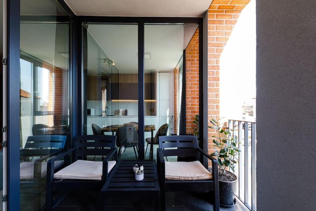 טימישוארה Luxury Apt. Near River & Parking מראה חיצוני תמונה