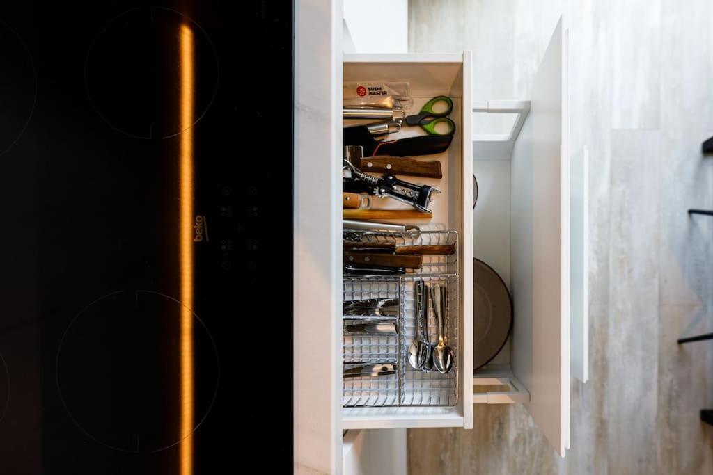 טימישוארה Luxury Apt. Near River & Parking מראה חיצוני תמונה